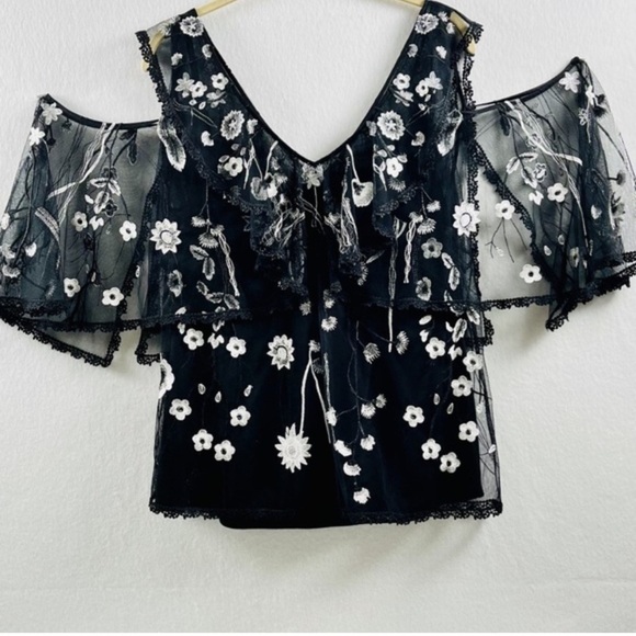 Kobi Halperin Tops - Kobi Halperin Black and White Floral Lace Blouse